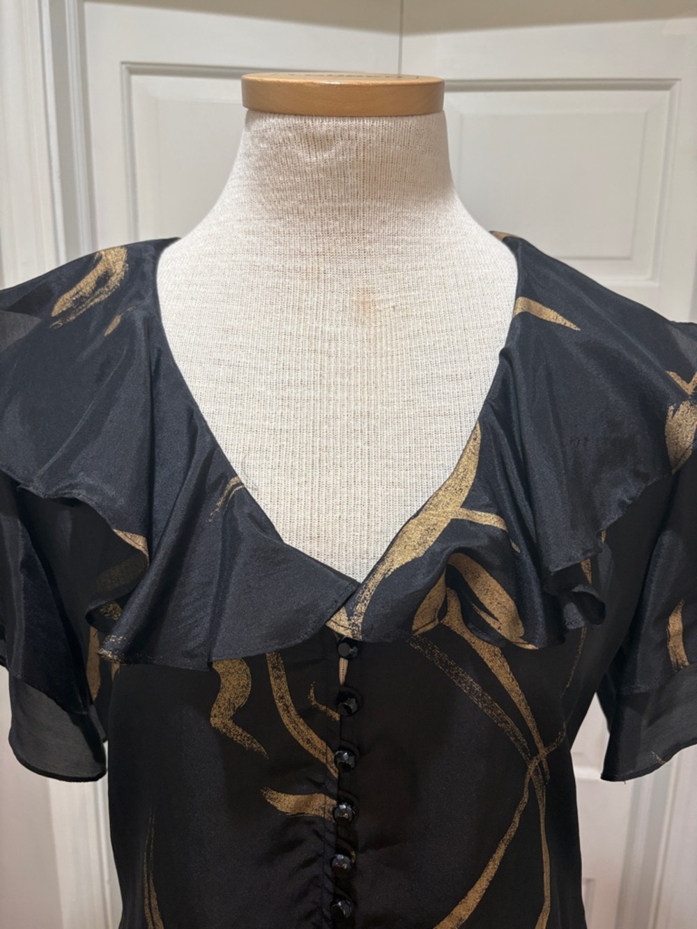 Lauren Ralph Lauren sz 8 top and sz 10 skirt 100% silk black and gold ruffled - Picture 4 of 9